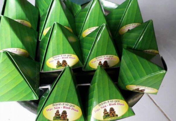 Bánh ít lá gai Bình Định món đặc sản làm quà nổi tiếng xứ Nẫu