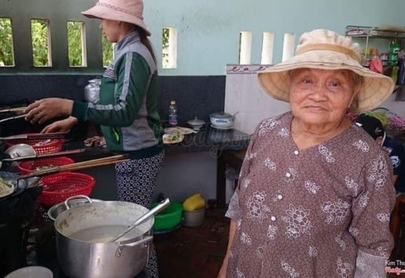 Quán bánh xèo bà Năm Mỹ Cang