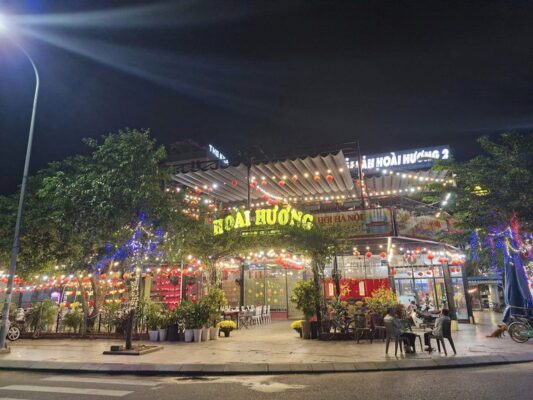 Review về nhà hàng hải sản Hoài Hương