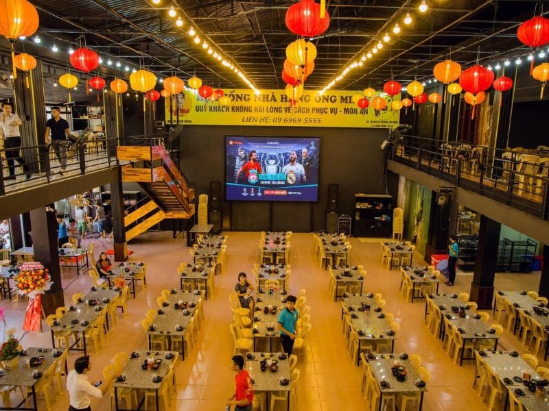 Không gian tầng trệt nhìn từ trên cao