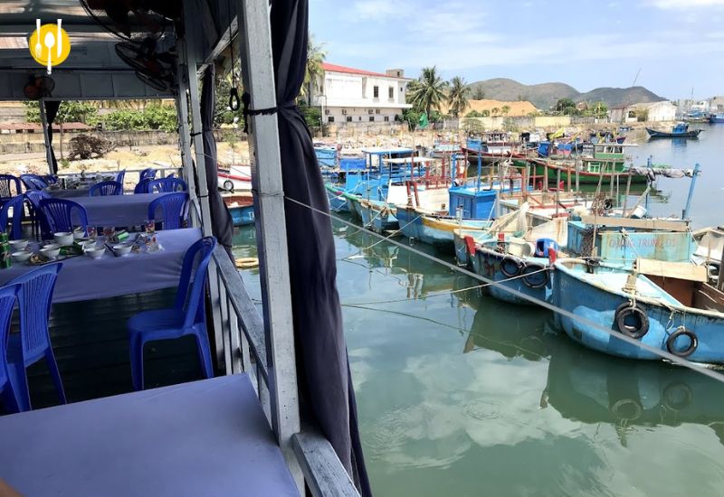 Không gian Nhà hàng hải sản Hoa Hoa Quy Nhơn